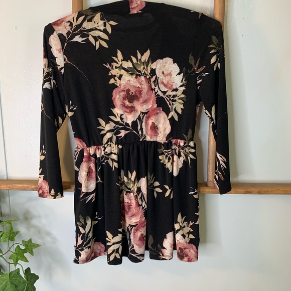 PINK PEONY floral top size Small - Picture 8 of 8
